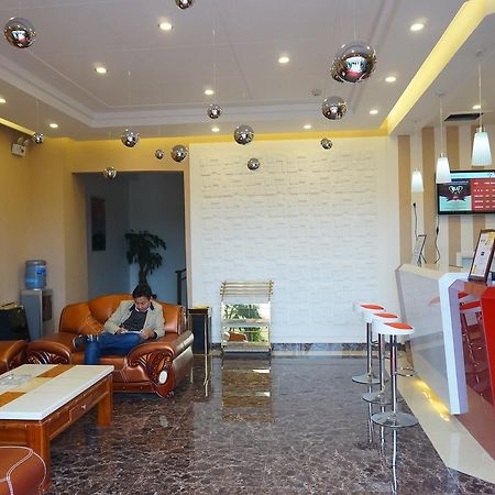 Thank Inn Chain Hotel Guizhou Zunyi Huichuan District Huichuan Avenue Εξωτερικό φωτογραφία
