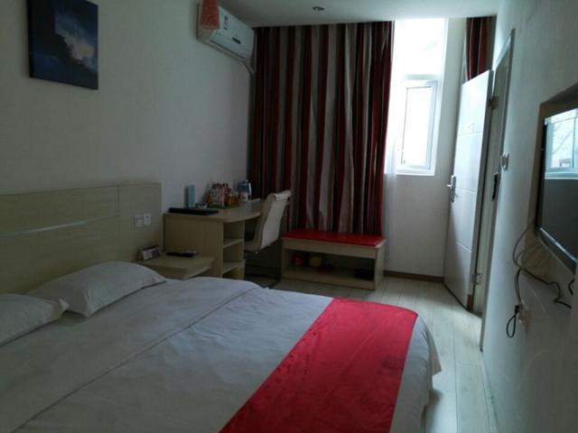 Thank Inn Chain Hotel Guizhou Zunyi Huichuan District Huichuan Avenue Εξωτερικό φωτογραφία