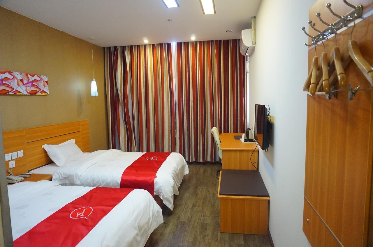 Thank Inn Chain Hotel Guizhou Zunyi Huichuan District Huichuan Avenue Εξωτερικό φωτογραφία